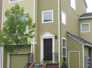 2632 NW Kennedy Ct, Portland, OR