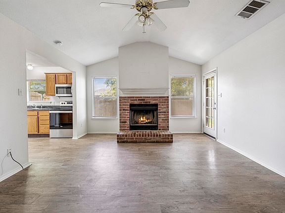 4th image of 107 Ash Dr