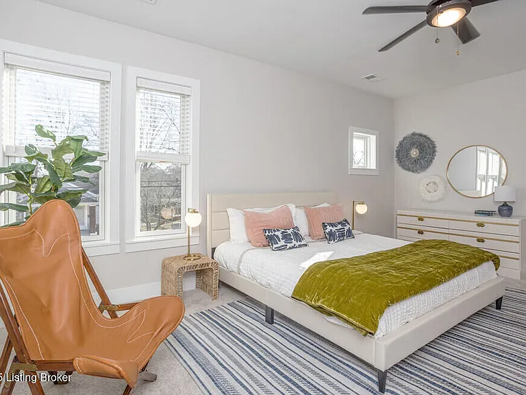 717 Lynn St — Photo 18