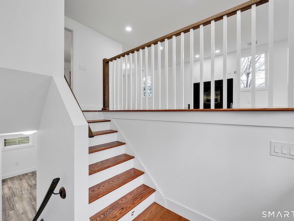 5th image of 751 West Avon Road