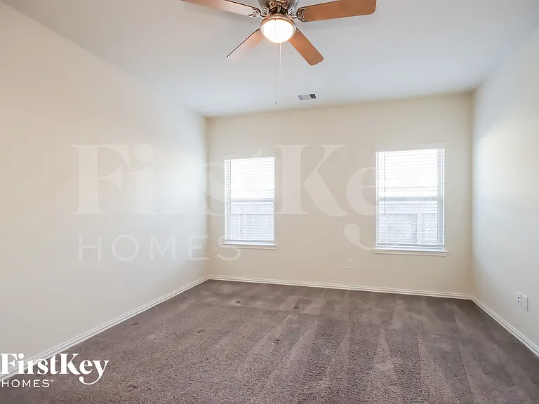 12543 Highgrove Springs Dr — Photo 10
