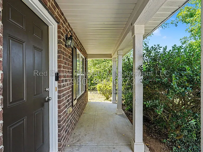 11325 Deer Chase Ln — Photo 3