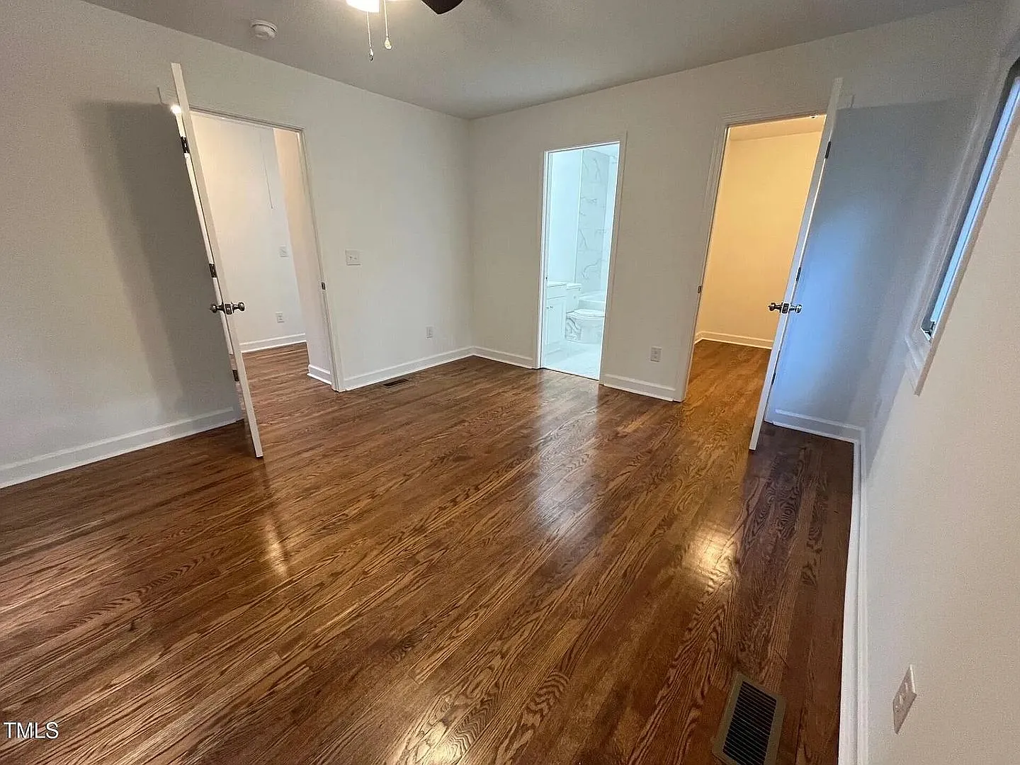 Room in 6 Bedroom Home at Forge Rd — Photo 4