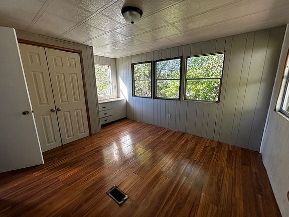 4th image of 247 Thor Ln