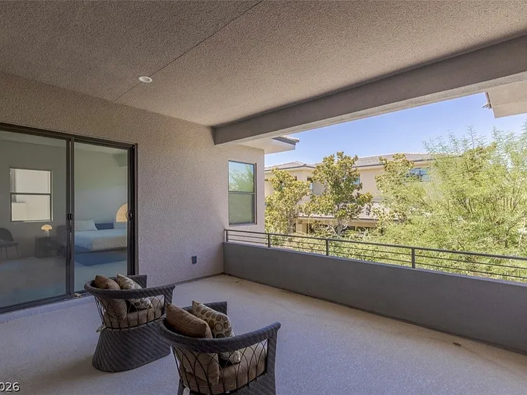 47 Pristine Glen St — Photo 45