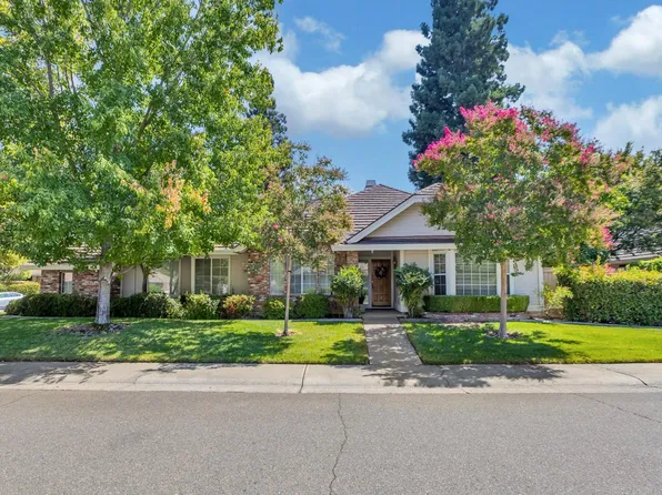 2259 Fort Point Dr, Gold River, CA 95670