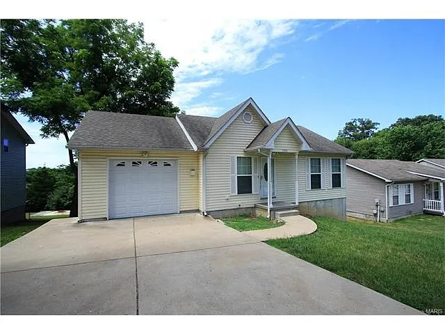 1105 Huber St photo 1