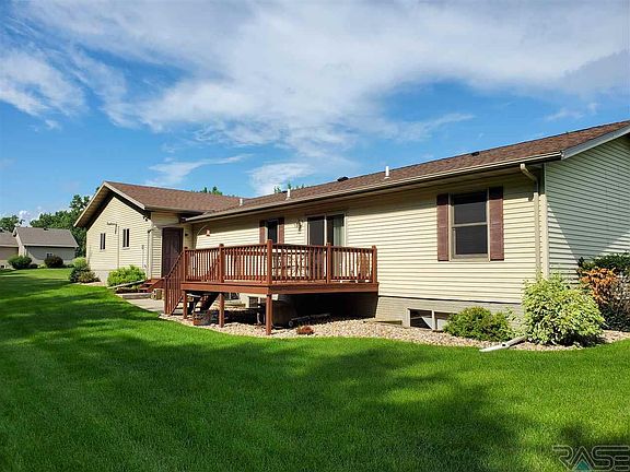 4th image of 3647 Coves North Dr
