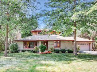 10554 Wentworth Ave S, Bloomington, MN 55420