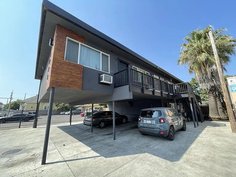 1233 E Weber Ave — Photo 7