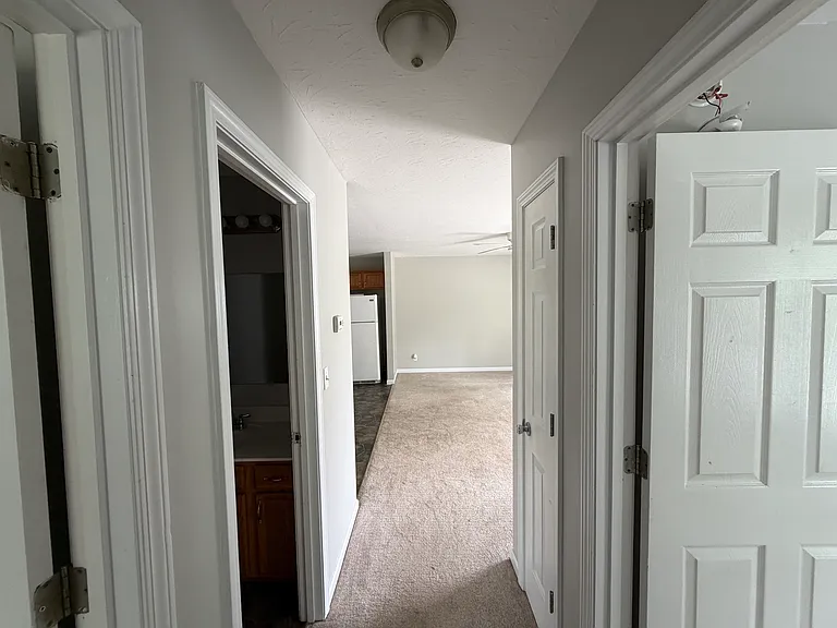 283 Veterans Memorial Hwy #9 — Photo 4