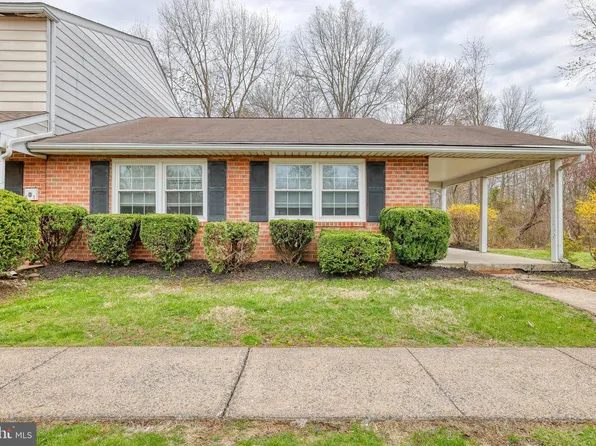 12 Stonegate Rd, Quakertown, PA 18951