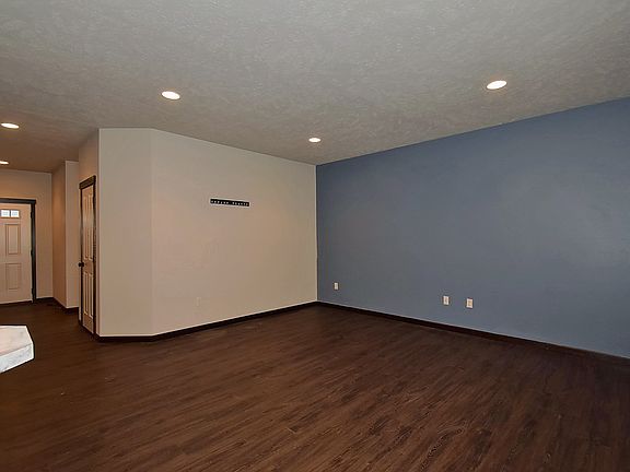 5th image of 16015 N Gleneden Dr