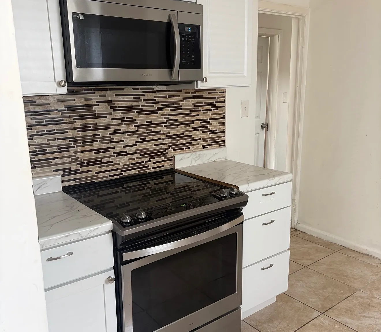3 bed, 1691 sqft, $1,400 — Photo 3