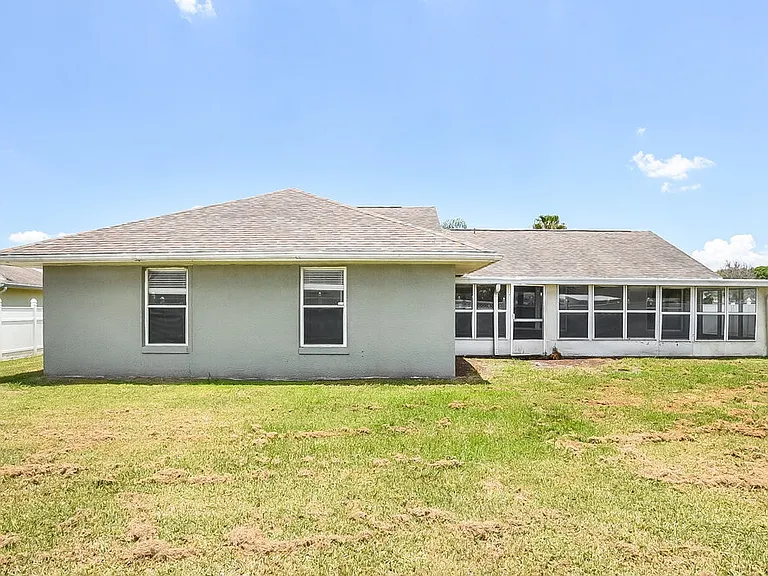 2708 Ashley Ct — Photo 16