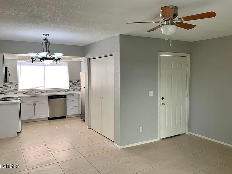 1542 W Sahuaro Dr #4 — Photo 8