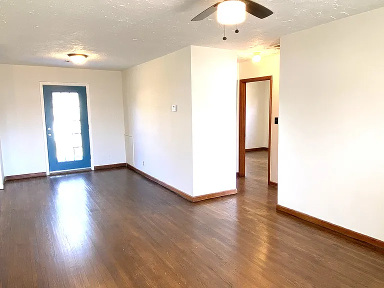 2509 W 38th St — Photo 18