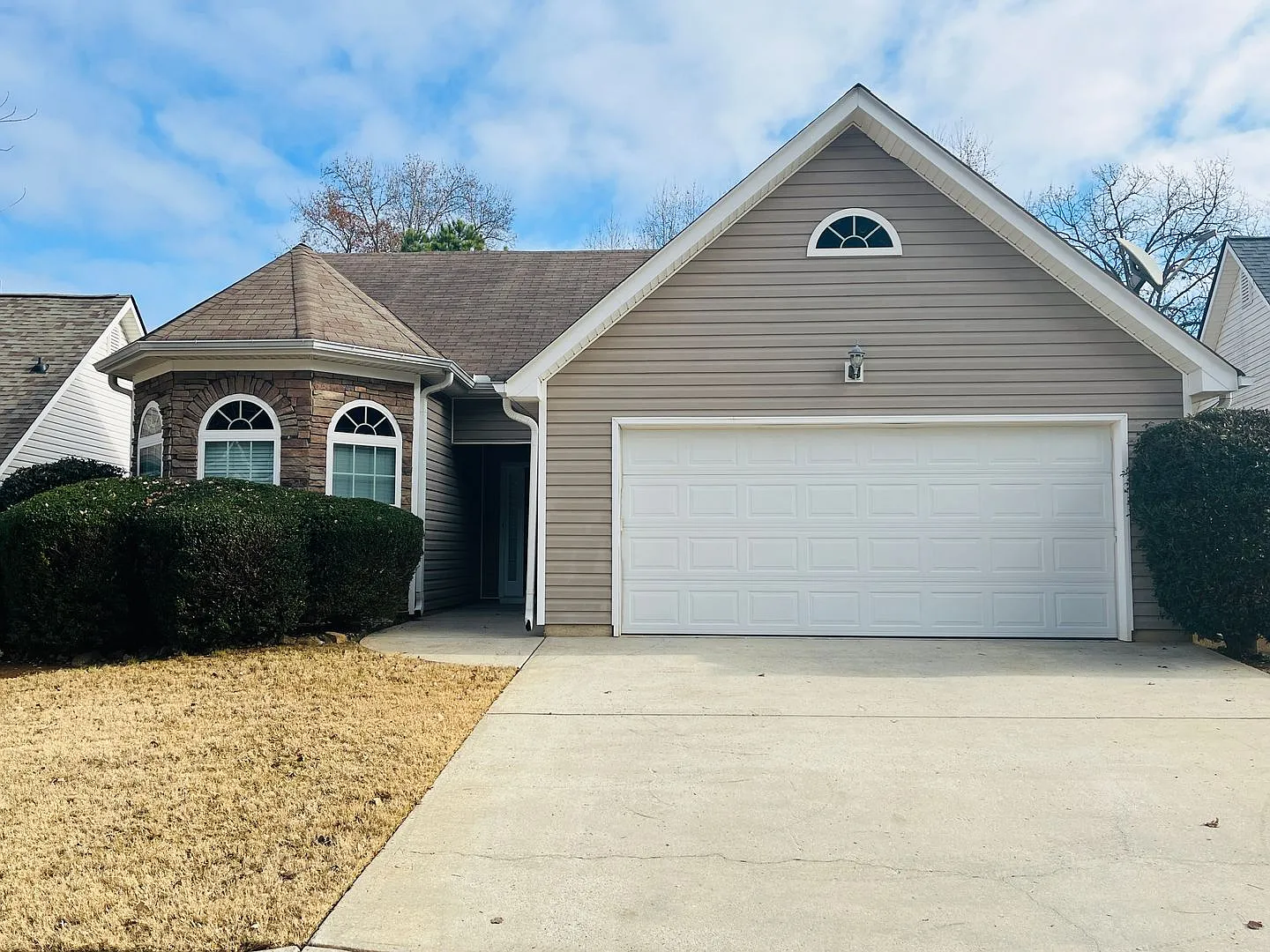 Welcome home! 3 Bedroom 2 Bath home in Summergrove Community! Must See! — Photo 1