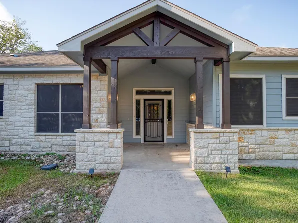 117 W Kamoi Ct, Bastrop, TX 78602