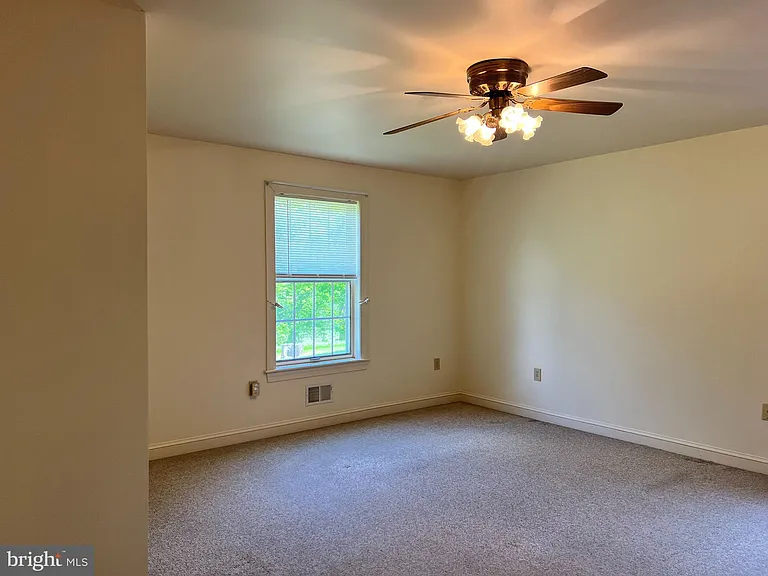 10319 Harmony Rd — Photo 18