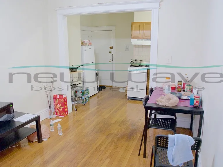 58 Queensberry St #3 — Photo 12
