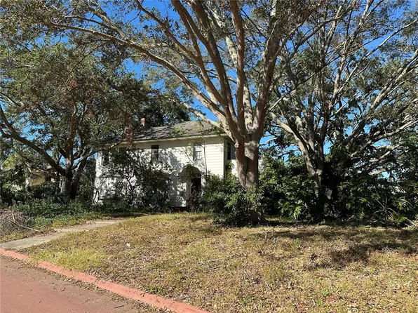 1667 Serpentine Dr S, Saint Petersburg, FL 33712