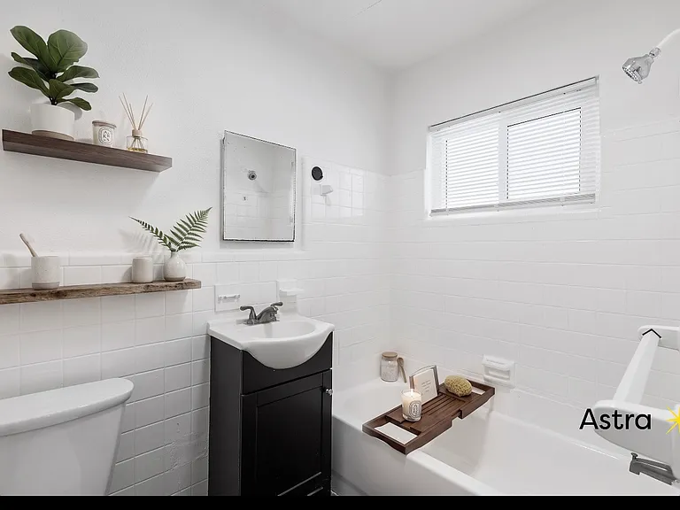1429 Laura St #D — Photo 5