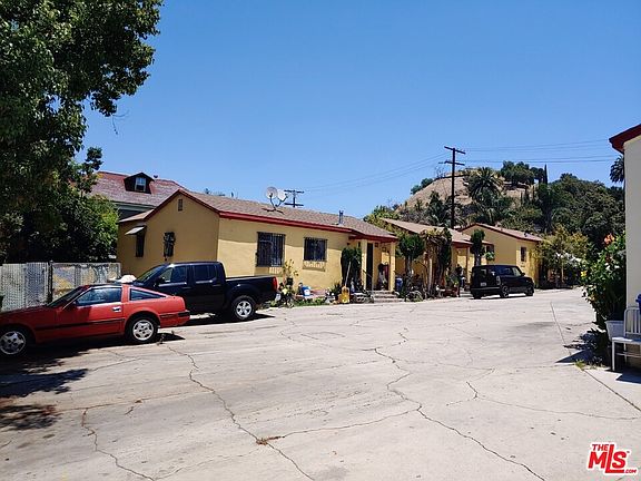 5th image of 3311 Smith St