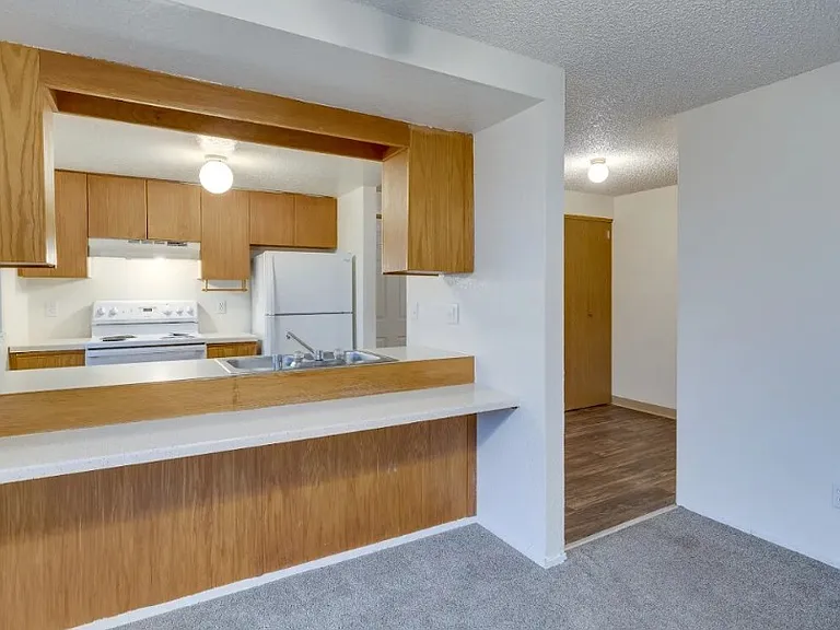 Evergreen Residences — Photo 25