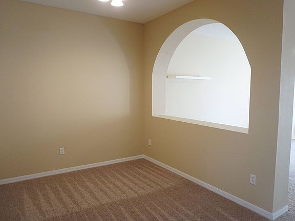 4th image of 421 Honeycomb Way