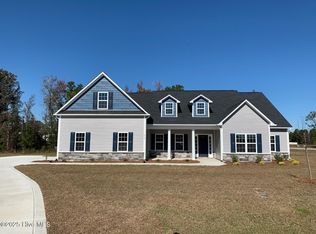610 Salty Marsh Ln, Jacksonville, NC 28546