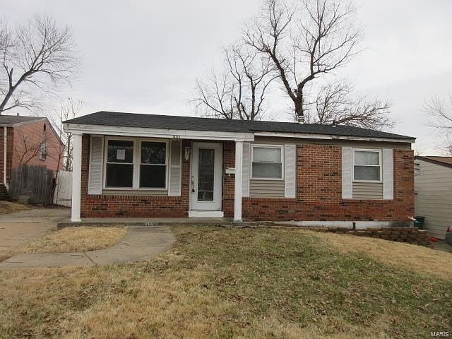 1st image of 10218 Castle Dr