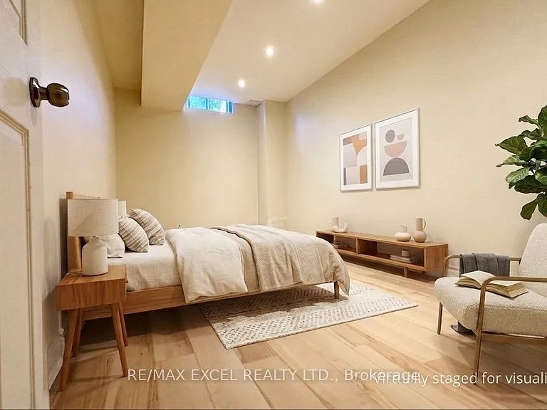 101 Sunway Sq #BASEMENT — Photo 2