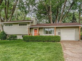 6402 N Highland Ave, Gladstone, MO 64118