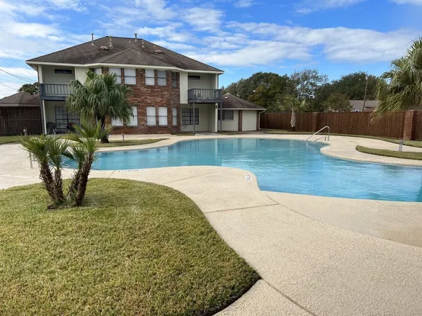 7931 Catalpa St, Texas City, TX 77591