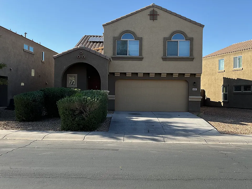 6035 E Sotol Dr