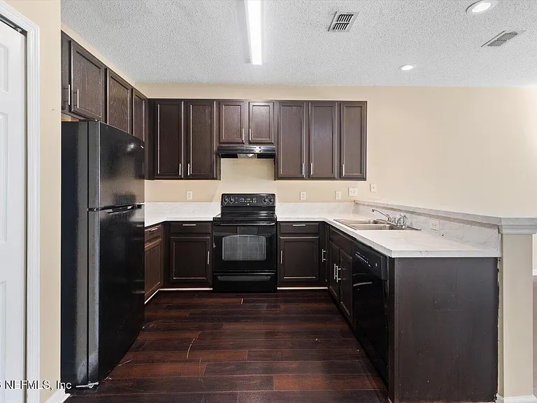 8618 Ribbon Falls Ln — Photo 6