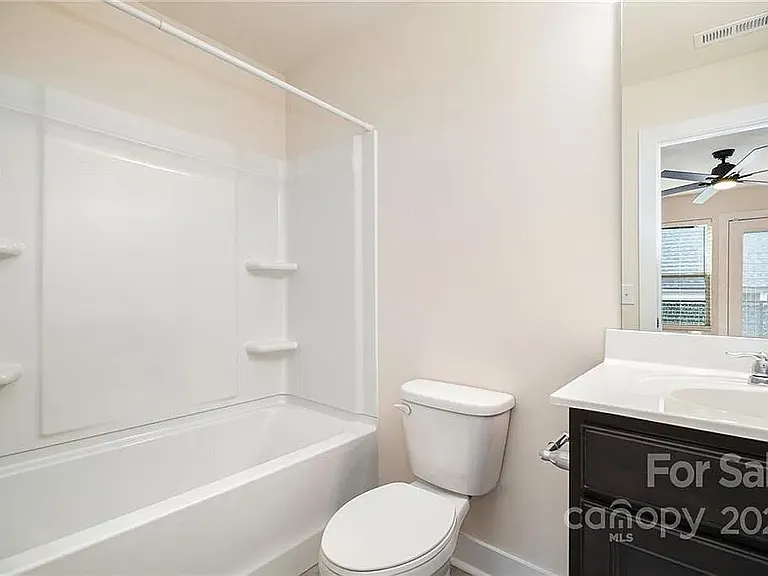 15037 New Amsterdam Ln — Photo 15
