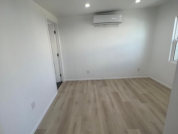 2nd image of 7009 4th Ave