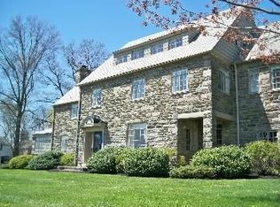 715 Washington Ln, Jenkintown, PA 19046