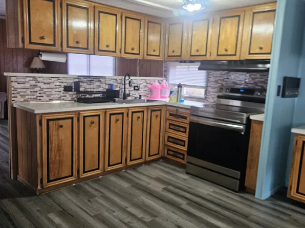 131 Blue Spruce Ln, Bluefield, WV 24701