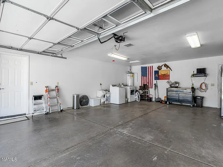 1061 W Morse Ave — Photo 16