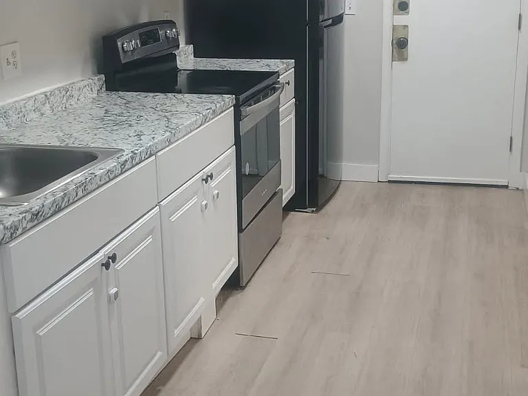 20 Hy Sil Ave #9 — Photo 16