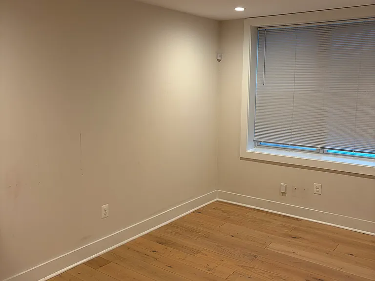1722 W Virginia Ave NE #2 — Photo 17