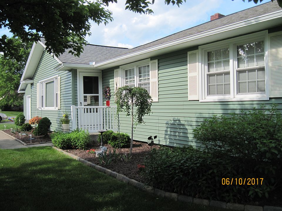 1st image of 1 Douglas Ave