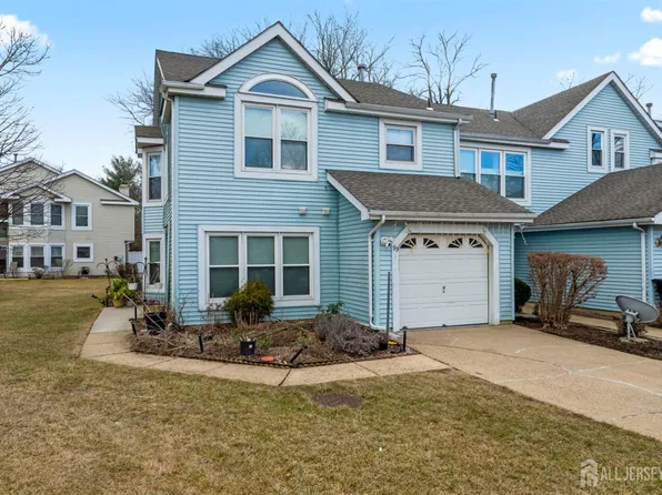 99 Van Liew Ct, East Brunswick, NJ 08816