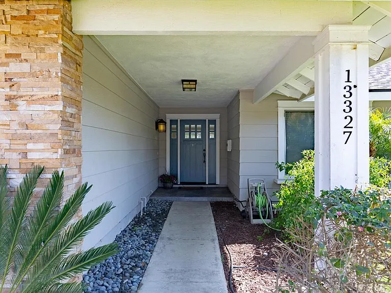 13327 Portofino Dr — Photo 7