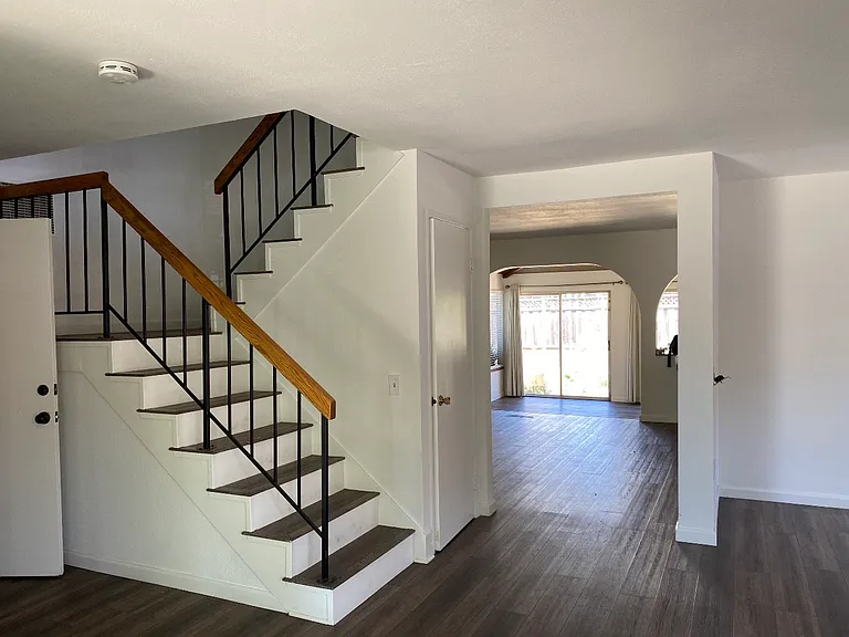 115 Flintwell Ct — Photo 6