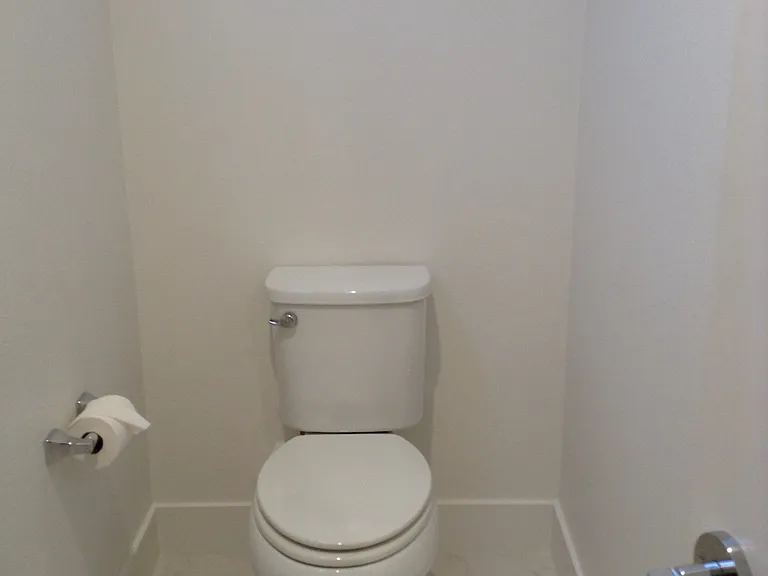 413 Wayland Loop — Photo 27