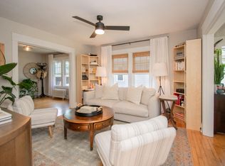 33 Fairview Ave, Middletown, RI 02842